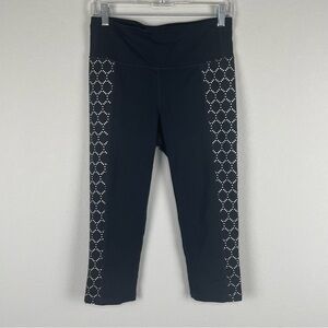Athleta Black White Eyelet Chaturanga Capri Athletic Athleisure Leggings Medium
